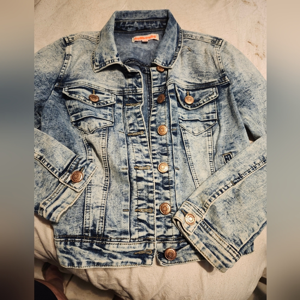Jeans jacket size small